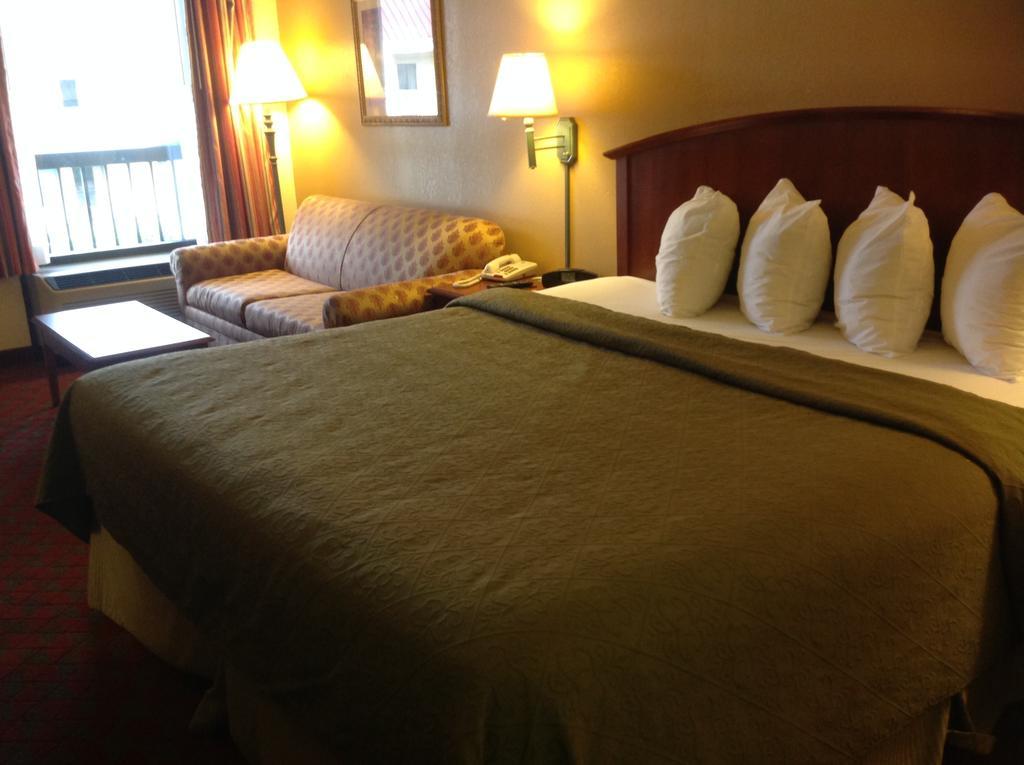 Quality Inn Dillon Bagian luar foto