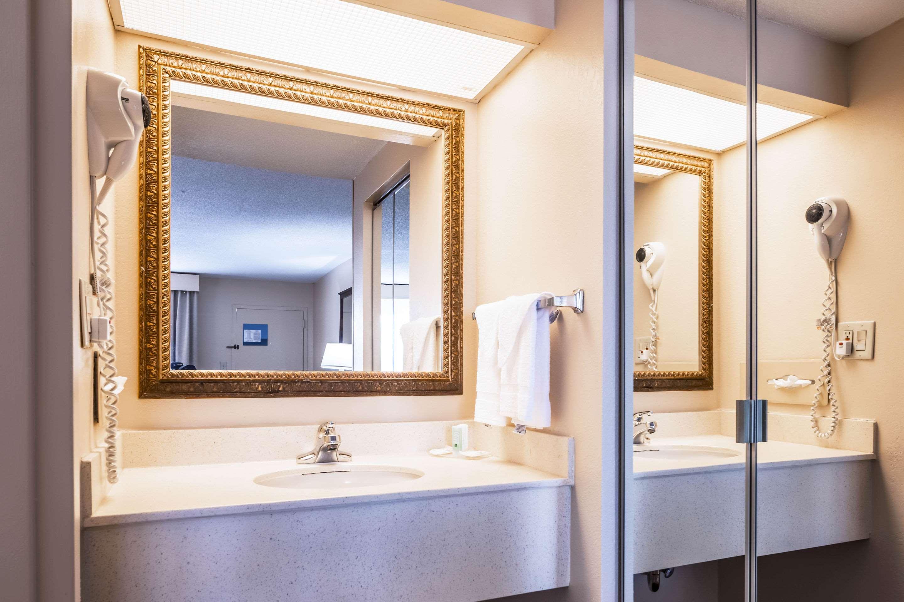 Quality Inn Dillon Bagian luar foto