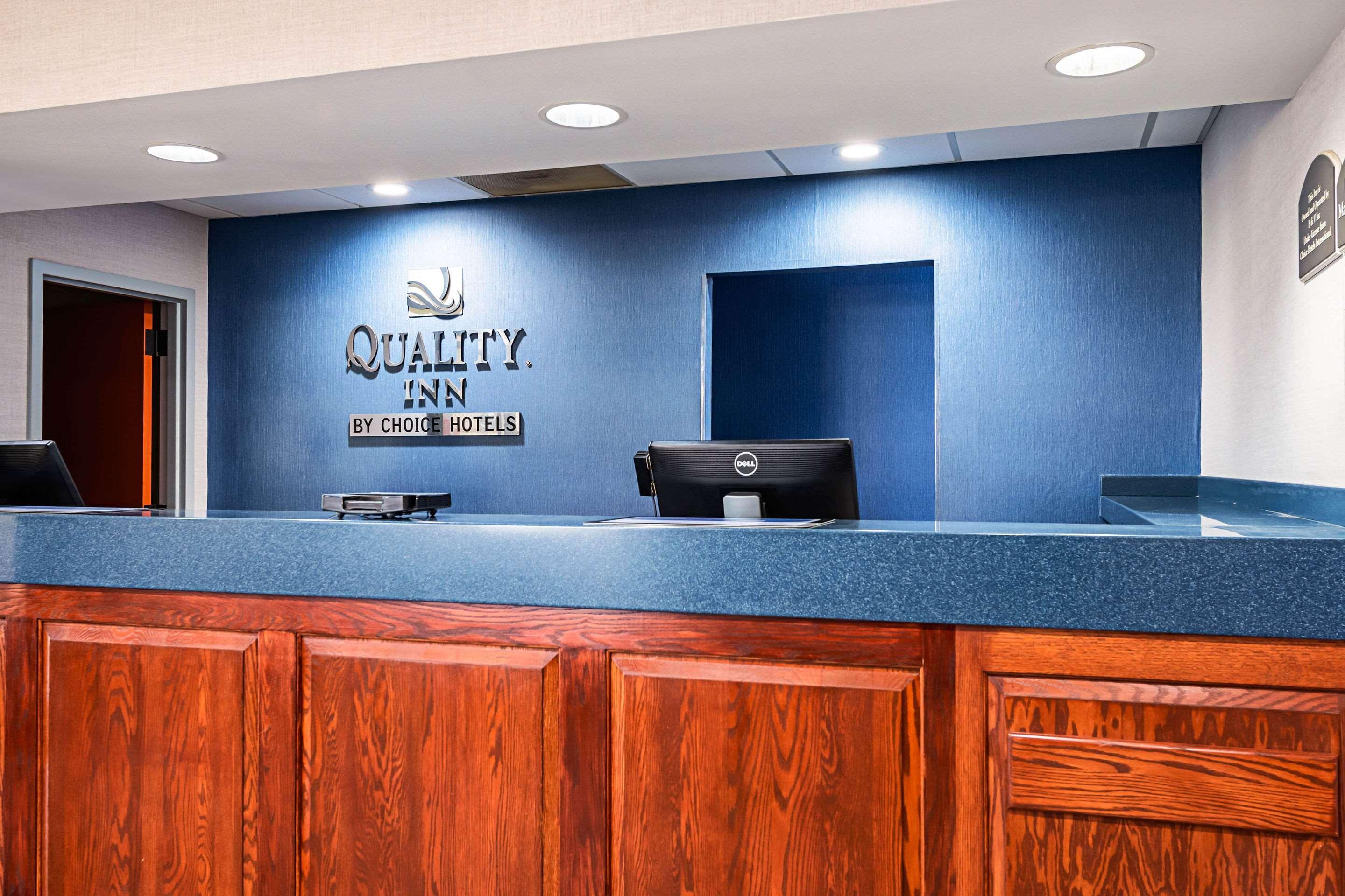 Quality Inn Dillon Bagian luar foto